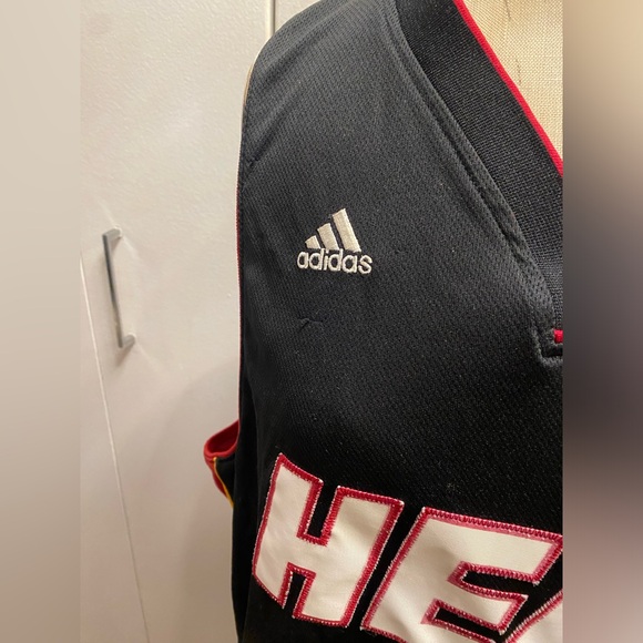 LeBron James Miami Heat No. 6 Basketball jersey - Picture 8 of 15